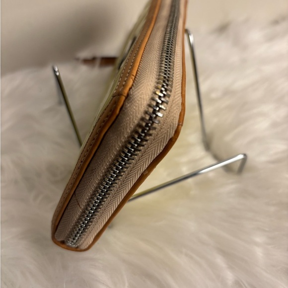 Coach Yellow Peyton Patent Leather Embossed Logo Zip Wallet - Picture 4 of 9